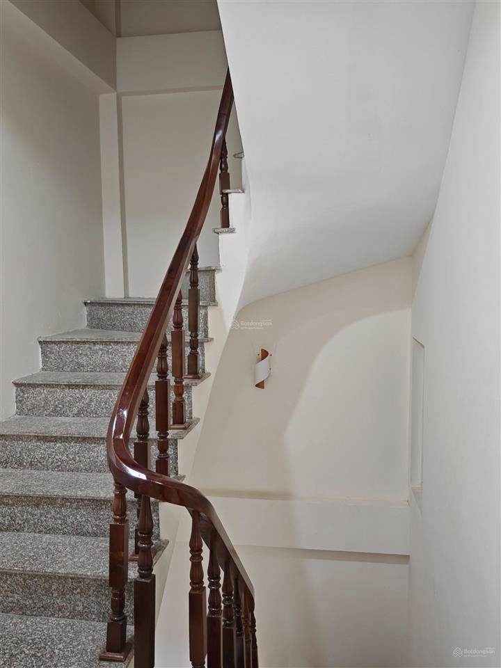 Tôn đức thắng 46m2 x 5t, giá 10.3 tỷ tl, ở ngay