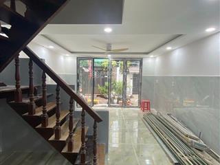 Nhà 2 tầng xh tới nhà ngang hơn 4.5m dtcn 40m2  gần khu chế xuất tân thuận chỉ 5.6 tỳ