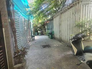 Hxh đỗ cửa 3.5m  đất đẹp thẳng 1 trục ra mt lê văn lương tân phong cũgần 50m2 chỉ 5 tỷ