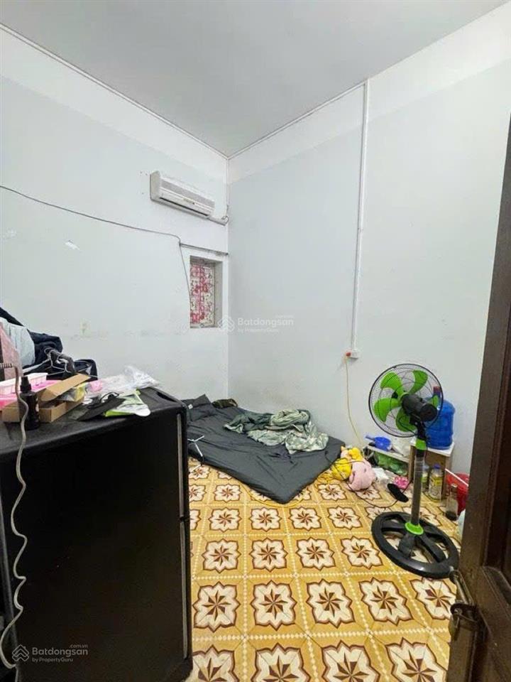 Bán đất tặng nhà phố hoàng văn thái, mặt tiền gần 6m, cách 1 nhà ra ô tô tránh, sổ đẹp, thoáng sau