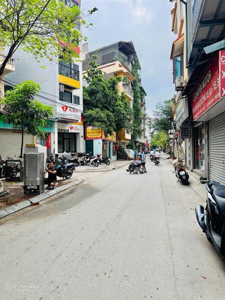 Bán đất phố đội cấn, ngõ rộng thông hoàng hoa thám, mặt tiền 5m, gần ô tô, sổ rất đẹp, ko qui hoạch