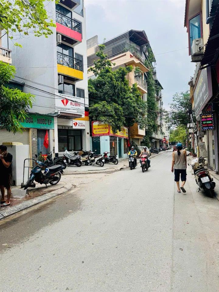 Bán đất phố đội cấn, ngõ rộng thông hoàng hoa thám, mặt tiền 5m, gần ô tô, sổ rất đẹp, ko qui hoạch