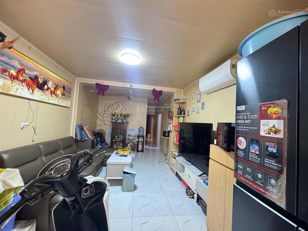 Bán nhà tập thể láng, đống đa, full nội thất đẹp, 2 pn, ô tô đỗ chân cầu thang, khu dân trí cao