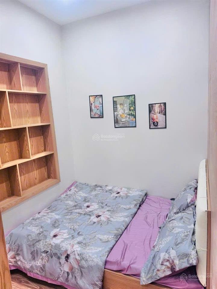 Bán nhà tập thể văn chương, đống đa, 2 pn, 2 thoáng, view hồ điều hòa & sân chơi, ô tô đỗ cầu thang