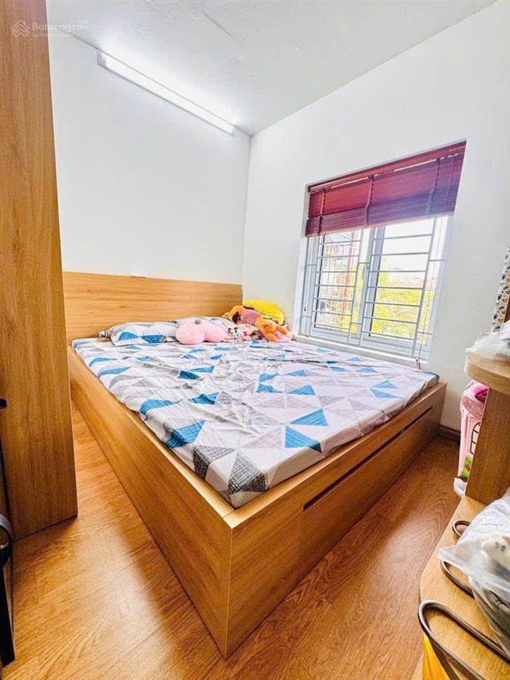 Bán nhà tập thể phương mai rất thoáng sáng, 3 thoáng, 2 ban công, 3 pn, tặng full nội thất bền đẹp