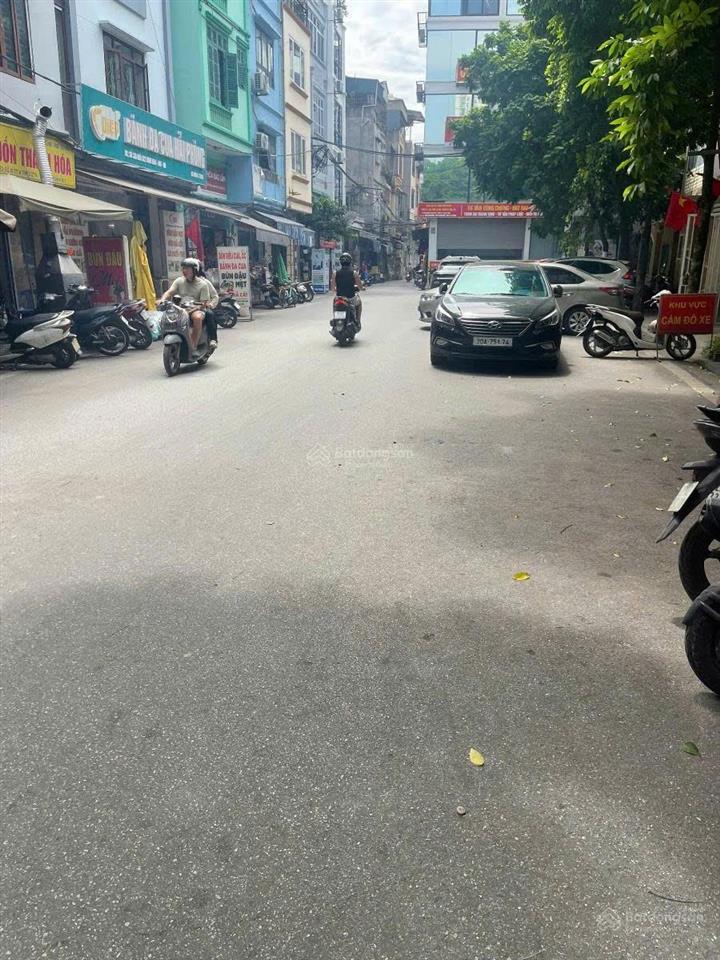 Bán nhà cấp 4 phố minh khai, mặt tiền 10.5m, ô tô 7 chỗ đỗ cửa thoải mái, ko vướng qui hoạch