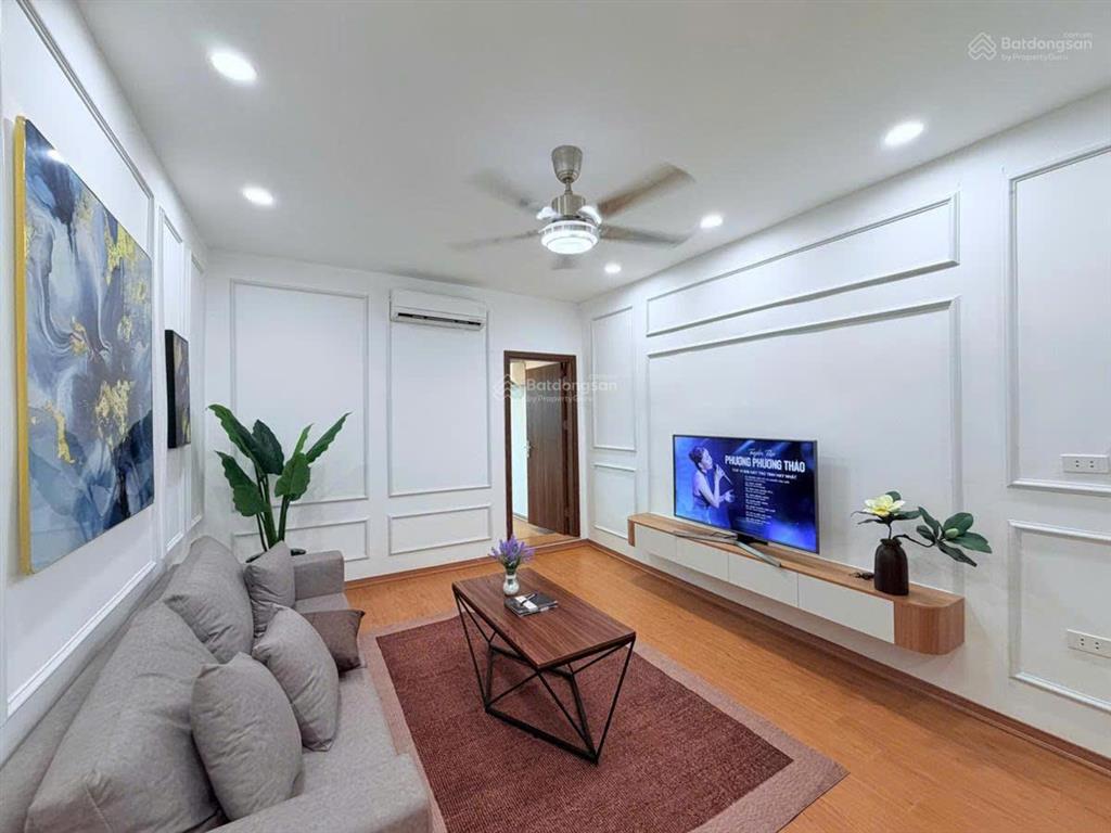 Cần bán nhà tập thể nam đồng, hồ đắc di, 3pn, khu dân trí cao, view sân chơi chung, full nội thất