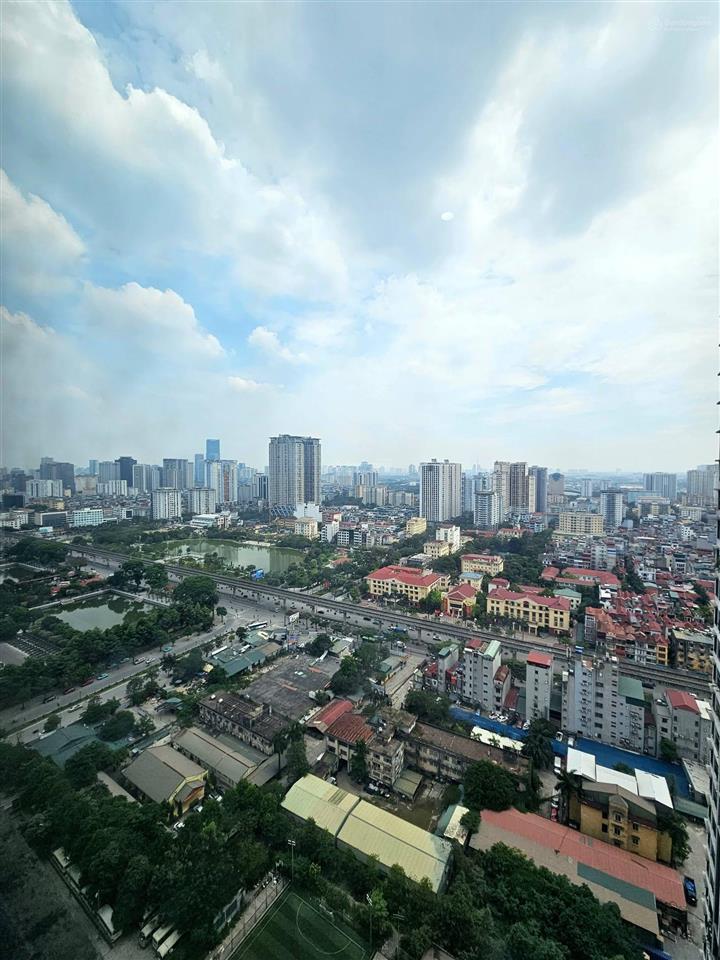 Gia đình cần bán căn hộ ở trần hòa đặng xuân bảng bộ công an xây mới lô góc 3pn view hồ tầng cao