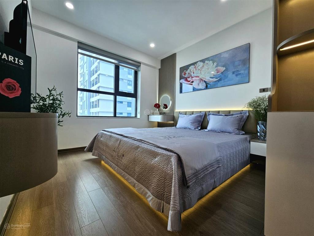 Gia đình cần bán căn hộ ở trần hòa đặng xuân bảng bộ công an xây mới lô góc 3pn view hồ tầng cao