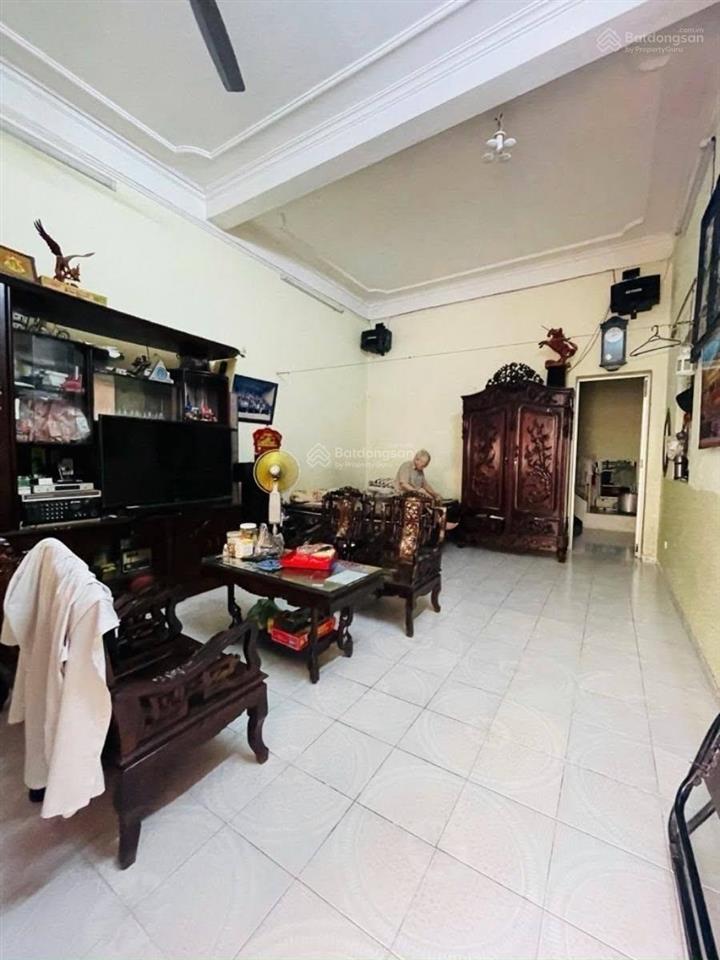 Bán nhà ở nguyễn khánh toàn, cầu giấy, mặt tiền 9m, 1 rẽ ra mặt phố, ngõ vf3 tránh xe máy, nở hậu
