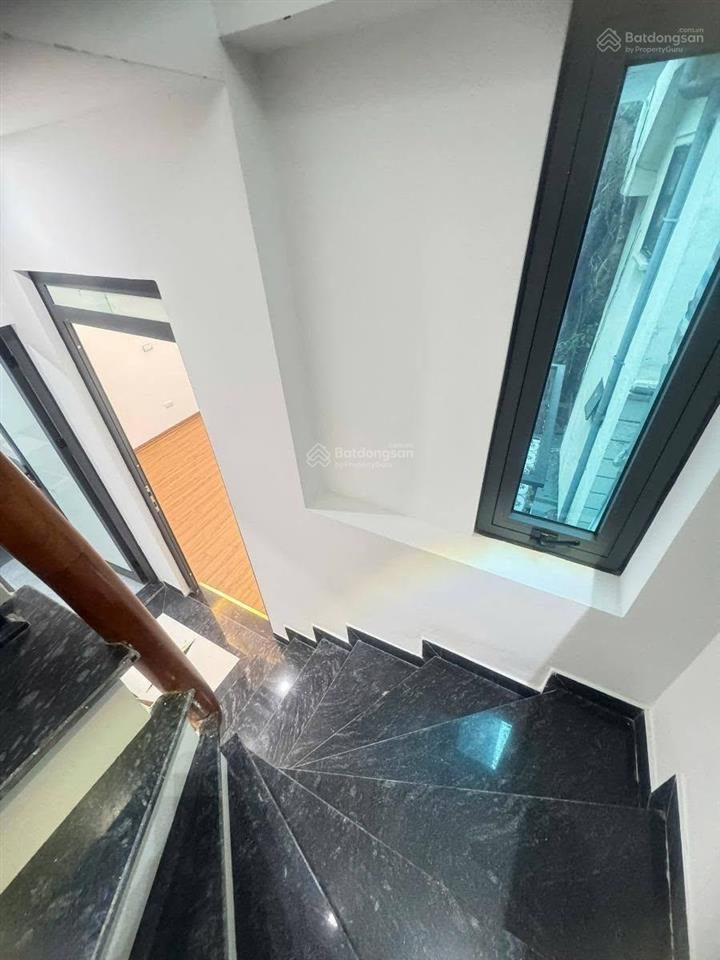Bán nhà phố khâm thiên, đống đa, mặt tiền 6m, 33m2 x 5 tầng, full nội thất, 2 thoáng, ko qh 100 năm