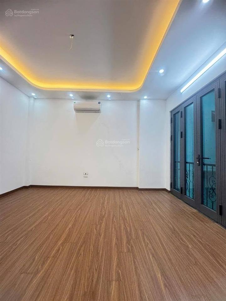 Bán nhà phố khâm thiên, đống đa, mặt tiền 6m, 33m2 x 5 tầng, full nội thất, 2 thoáng, ko qh 100 năm