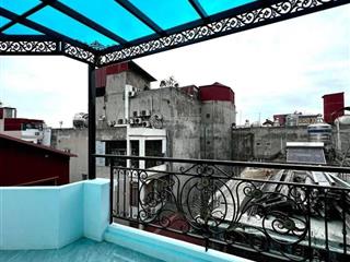 Hạ 800 triệu, 10,5 tỷ, lô góc 6 tầng, thang máy 1 rẽ ra phố xã đàn, nông thoáng, qh ổn định 100 năm