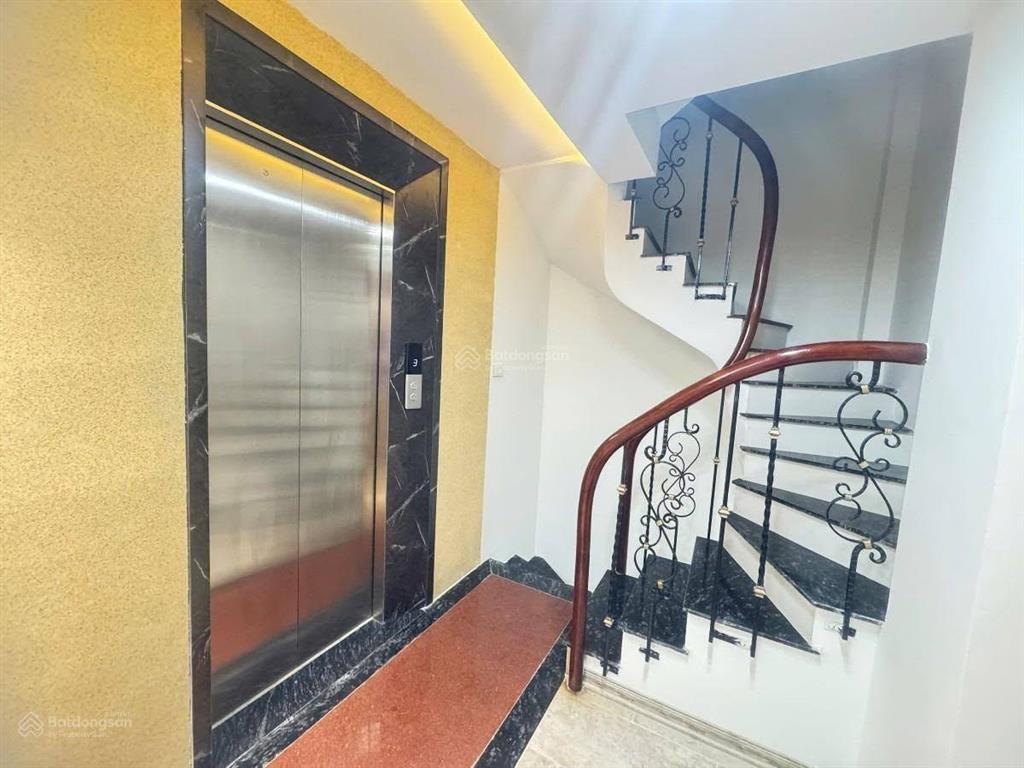 Chính chủ bán nhà, đống đa, 32m2 x 7 tầng, thang máy, full sổ đỏ, ko quy hoạch 100 năm, giá 8,2 tỷ