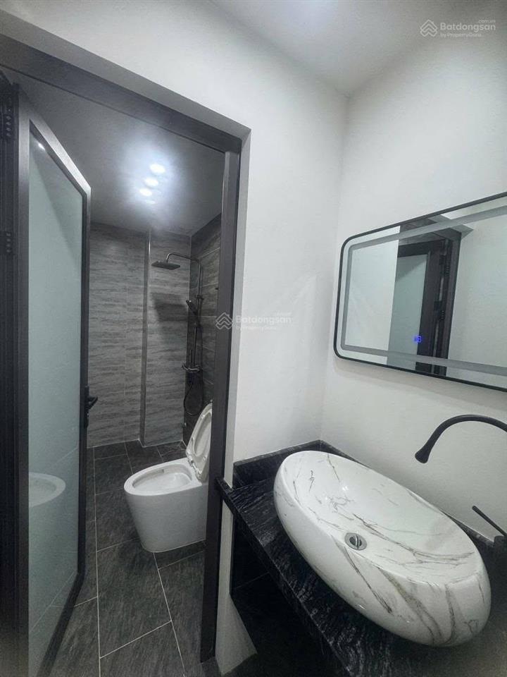 Chính chủ bán nhà, đống đa, 32m2 x 7 tầng, thang máy, full sổ đỏ, ko quy hoạch 100 năm, giá 8,2 tỷ
