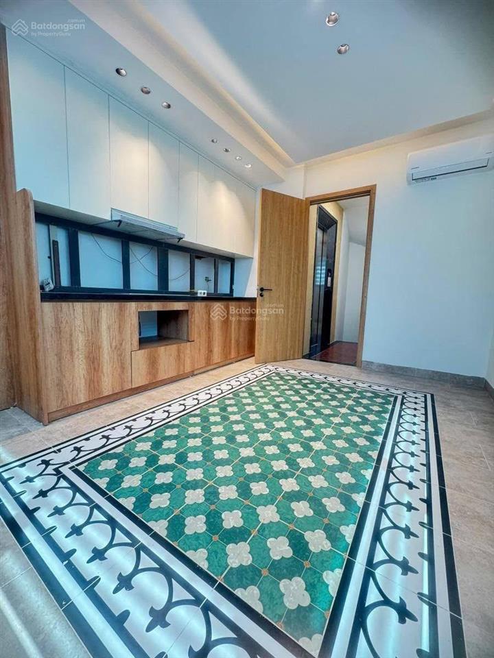Chính chủ bán nhà, đống đa, 32m2 x 7 tầng, thang máy, full sổ đỏ, ko quy hoạch 100 năm, giá 8,2 tỷ