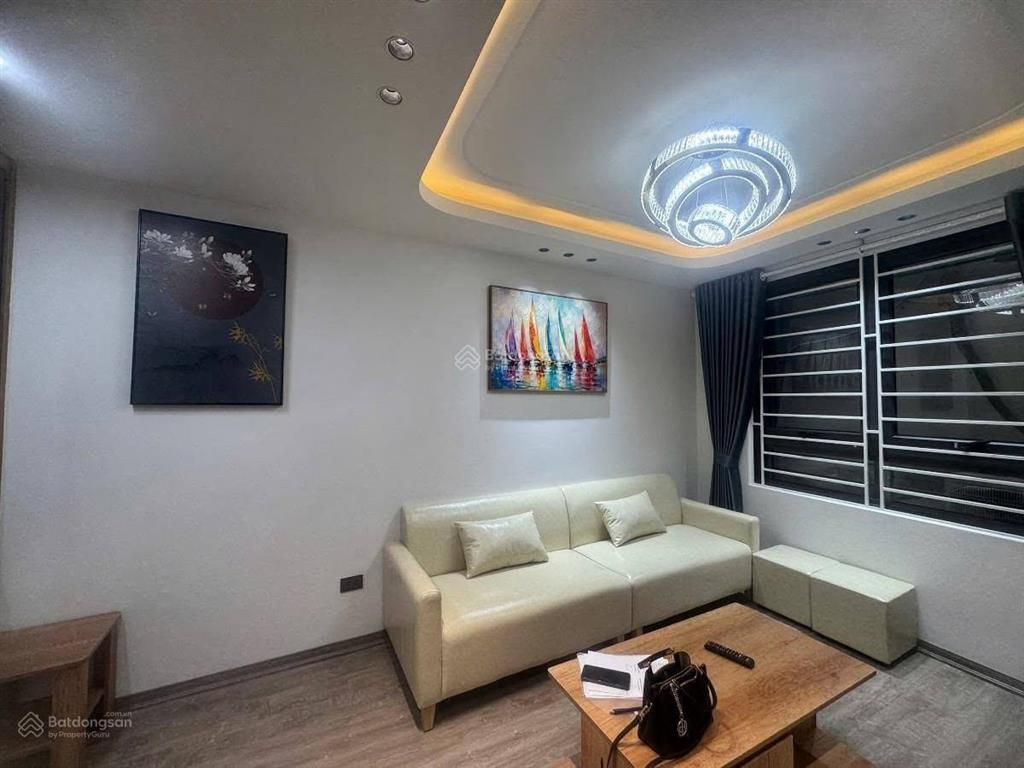 Chính chủ bán nhà, đống đa, 32m2 x 7 tầng, thang máy, full sổ đỏ, ko quy hoạch 100 năm, giá 8,2 tỷ