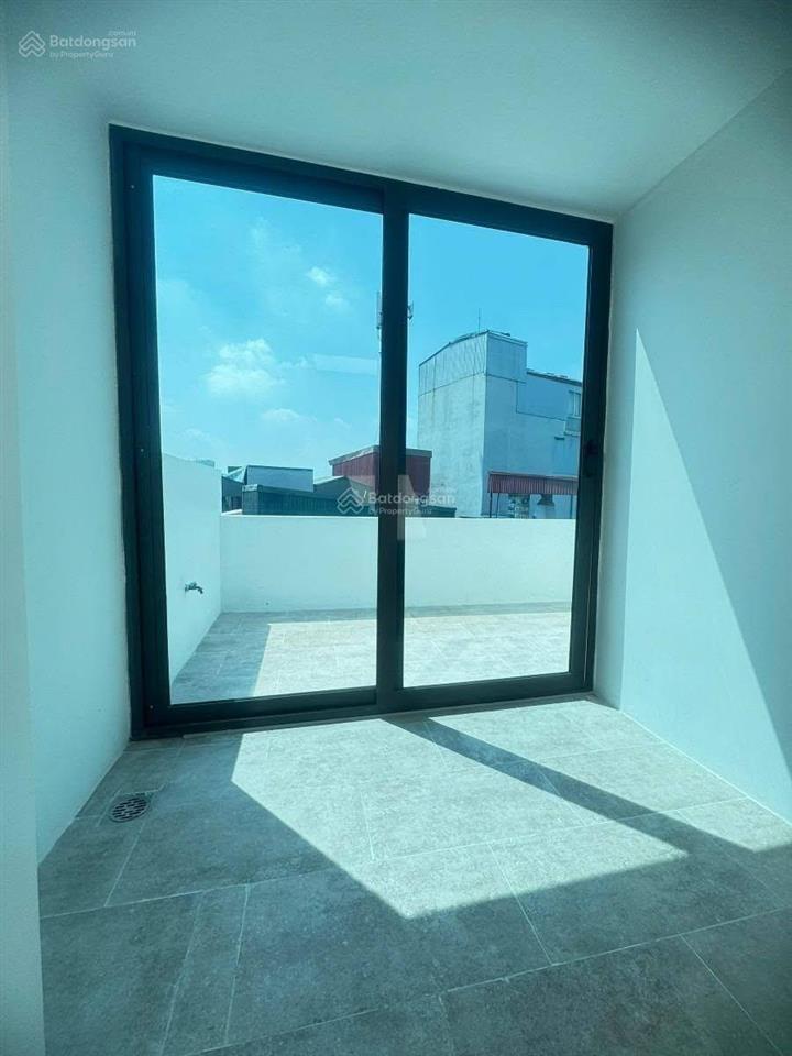 Chính chủ bán nhà, đống đa, 32m2 x 7 tầng, thang máy, full sổ đỏ, ko quy hoạch 100 năm, giá 8,2 tỷ