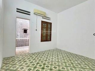 Nhà văn chương lô góc 30m2 3,5tầng khung cột bê tông chắc chắn 3 phòng ngủ, sđcc, ko qh, chỉ 3.7tỷ