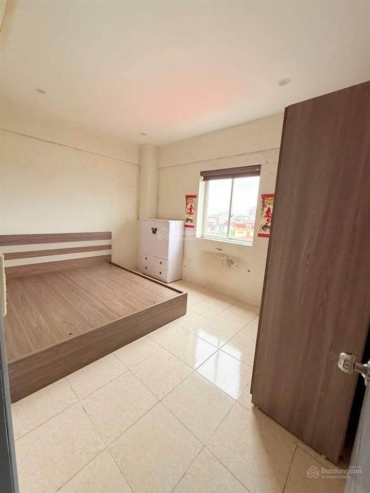 Nhà văn chương lô góc 30m2 3,5tầng khung cột bê tông chắc chắn 3 phòng ngủ, sđcc, ko qh, chỉ 3.7tỷ