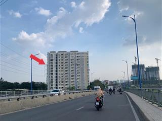 Bán căn hộ 2pn 2wc, có ban công. ngay trục đường đỗ xuân hợp q9