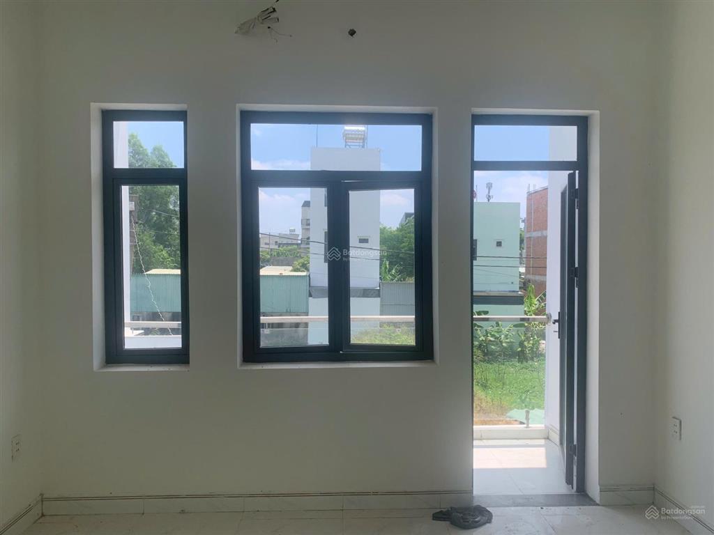 Bán nhà đường số 22 nguyễn xiển. giá 4,6 tỷ thương lượng