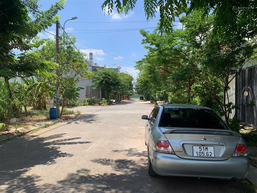 Bán nhà đường số 22 nguyễn xiển. giá 4,6 tỷ thương lượng