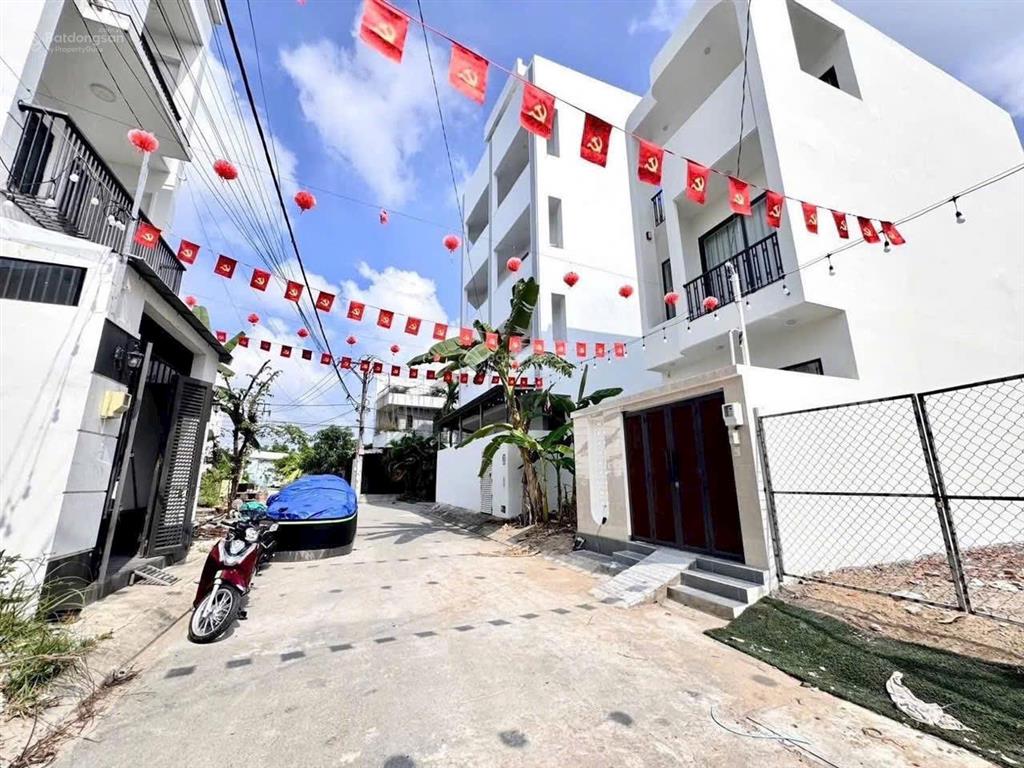 Bán đất kdc samsung village, hẻm xe hơi, gần khu cnc  liên phường