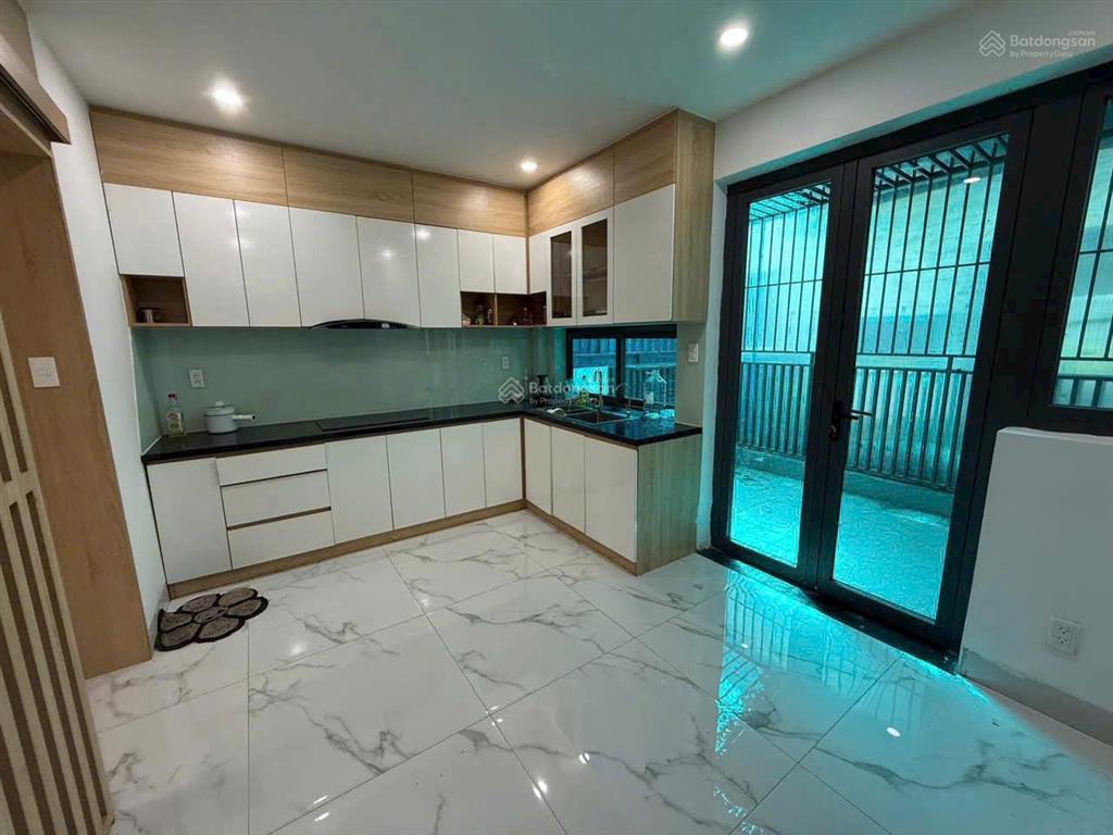 Bán nhà phố liền kề, thiết kế 1 trệt 2 lầu. khu đô thị đông tăng long 160ha