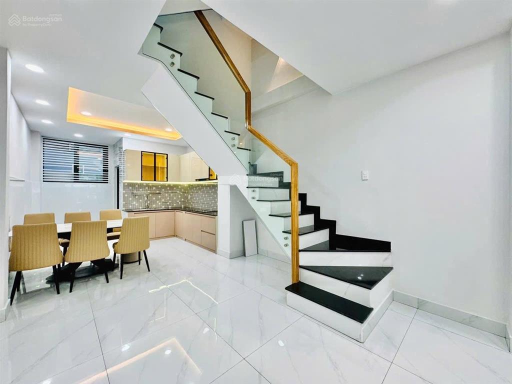 Bán nhà 1trệt 2 lầu, đường số 22, hiệp bình chánh, thủ đức, 68,2m2/ 2tỷ7, sổ riêng, hẻm ô tô