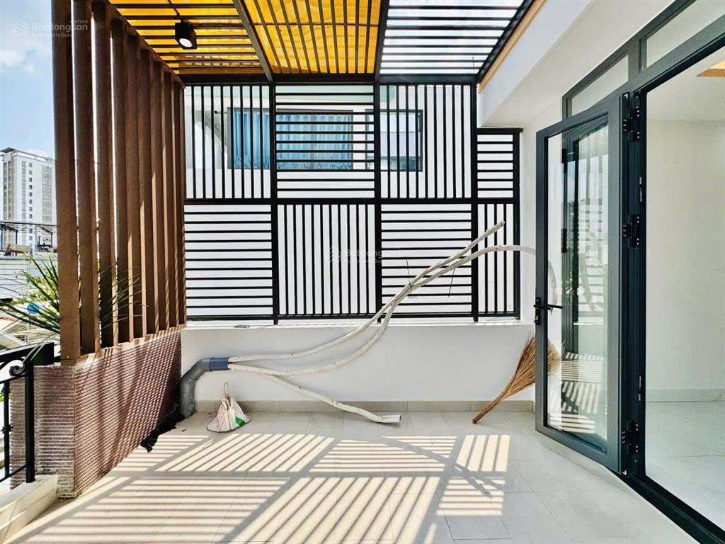 Bán nhà 1trệt 2 lầu, đường số 22, hiệp bình chánh, thủ đức, 68,2m2/ 2tỷ7, sổ riêng, hẻm ô tô