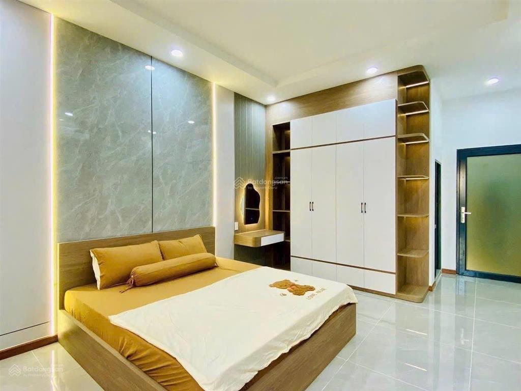 Kẹt vốn làm ăn bán gấp nhà, 56m2/ 3tỷ8, trương quốc dung, p10, phú nhuận, hẻm ô tô, 3pn, sổ riêng