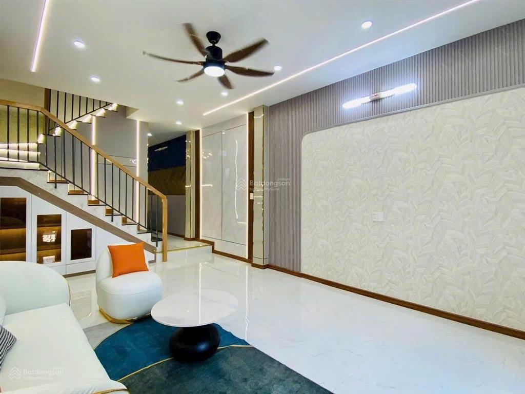 Kẹt vốn làm ăn bán gấp nhà, 56m2/ 3tỷ8, trương quốc dung, p10, phú nhuận, hẻm ô tô, 3pn, sổ riêng