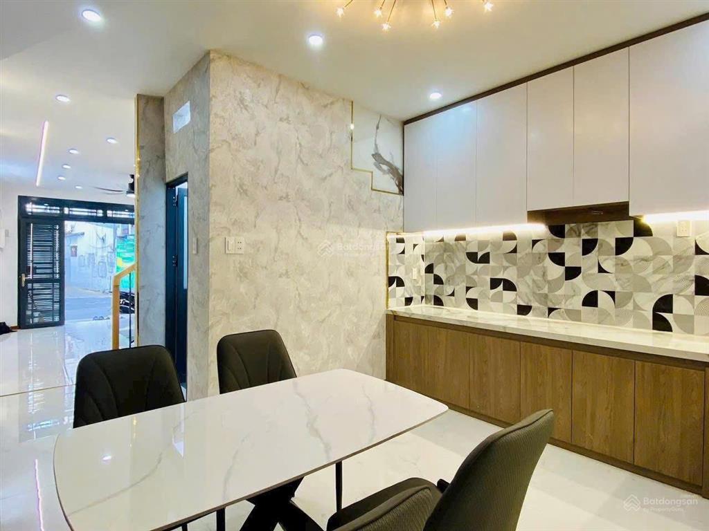 Kẹt vốn làm ăn bán gấp nhà, 56m2/ 3tỷ8, trương quốc dung, p10, phú nhuận, hẻm ô tô, 3pn, sổ riêng