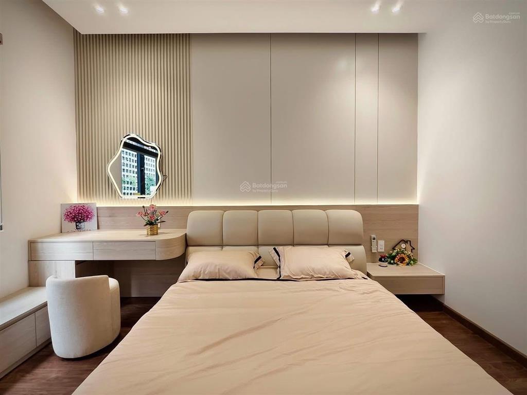 Bán nhà phổ quang, p2, tân bình, 63m2/5tỷ9, sổ riêng, 3pn, hẻm ô tô, dân trí cao