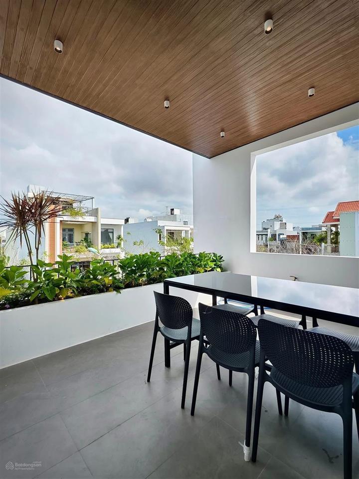 Bán nhà phổ quang, p2, tân bình, 63m2/5tỷ9, sổ riêng, 3pn, hẻm ô tô, dân trí cao