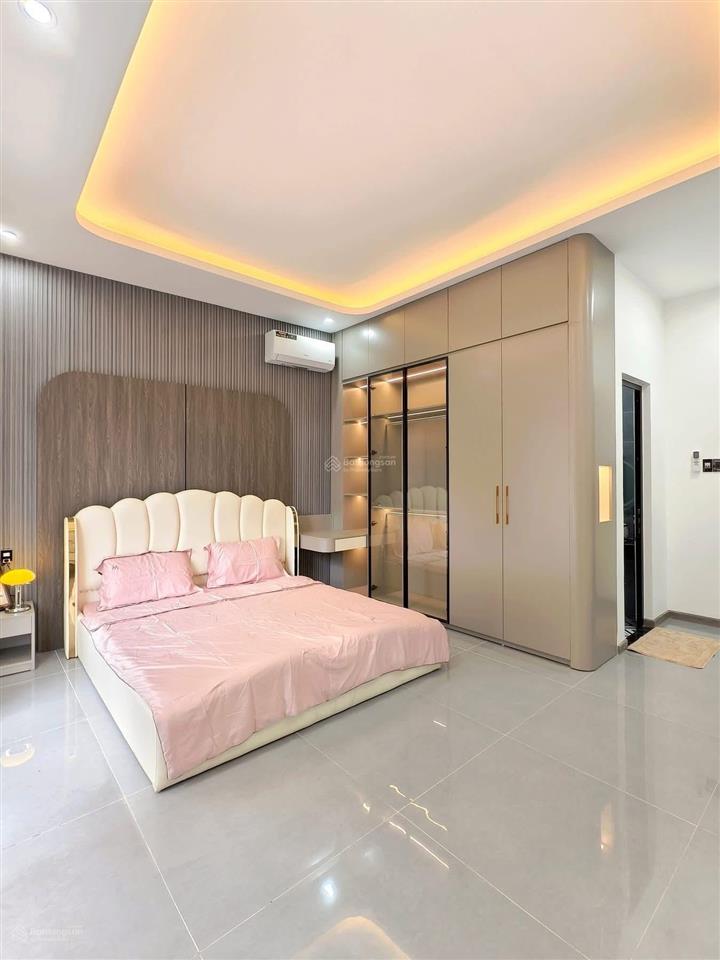 Bán nhà gần chợ phạm văn hai, p5, tân bình, 52m2/ giá chỉ 2tỷ650, sổ riêng, hẻm ô tô.