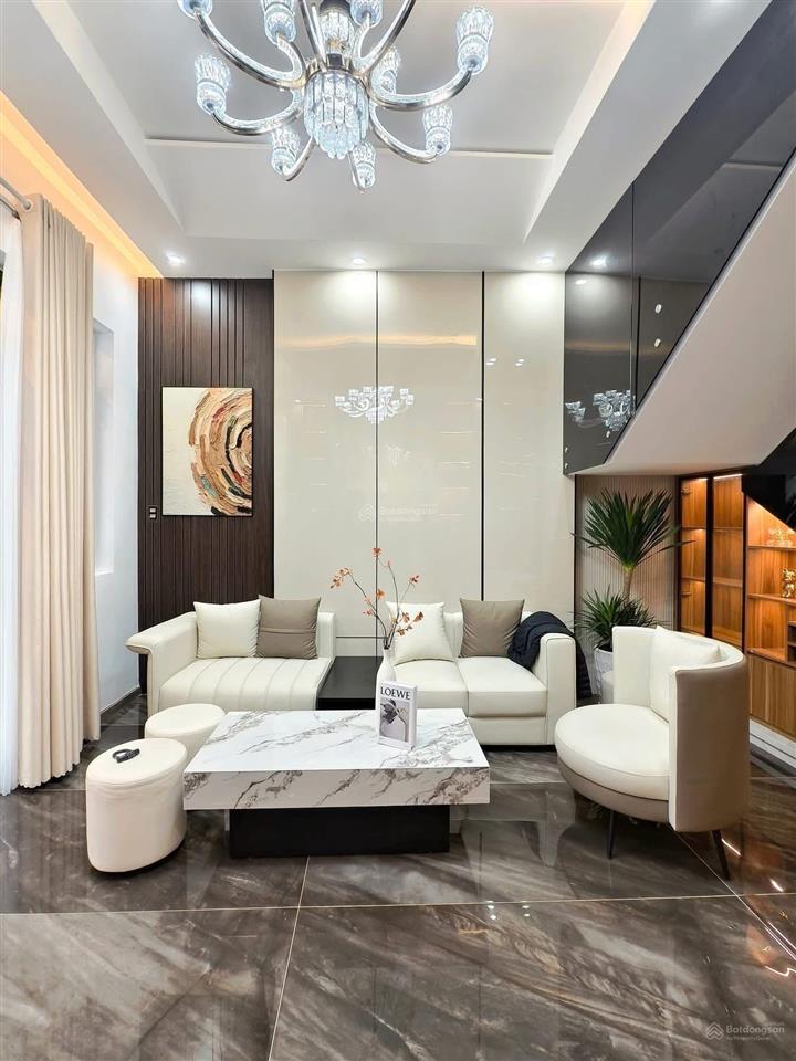 Bán nhà gần chợ phạm văn hai, p5, tân bình, 52m2/ giá chỉ 2tỷ650, sổ riêng, hẻm ô tô.