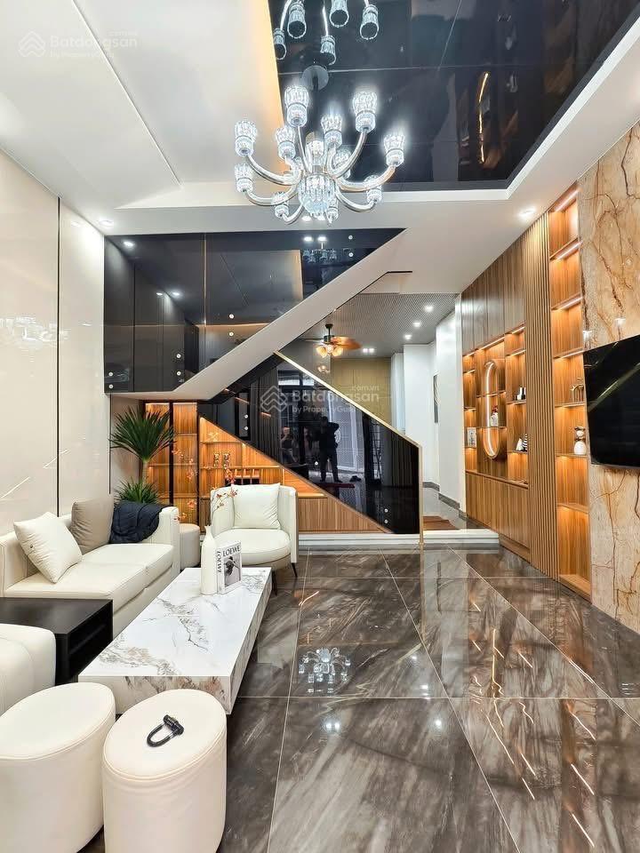 Bán nhà gần chợ phạm văn hai, p5, tân bình, 52m2/ giá chỉ 2tỷ650, sổ riêng, hẻm ô tô.