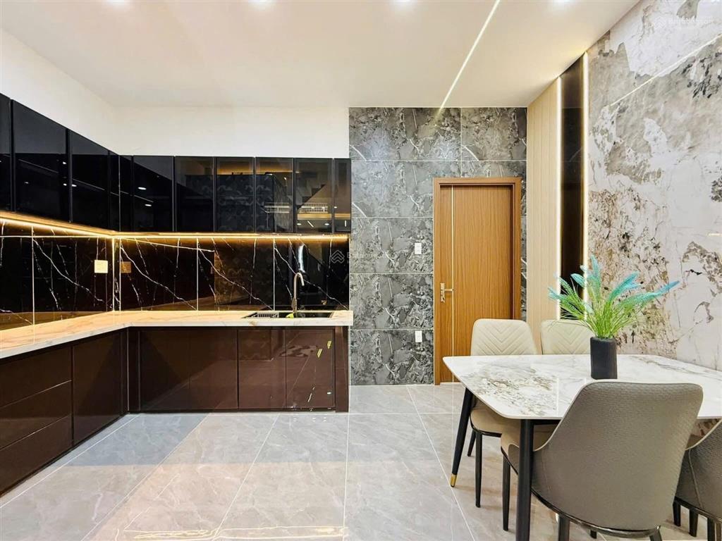 Chủ ngộp bán gấp nhà, hồ bá kiện, p15, q10, diện tích 60,1m2/4tỷ8, hẻm ô tô, đã có sổ