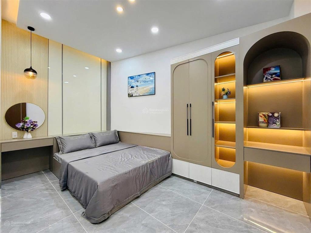 Chủ ngộp bán gấp nhà, hồ bá kiện, p15, q10, diện tích 60,1m2/4tỷ8, hẻm ô tô, đã có sổ