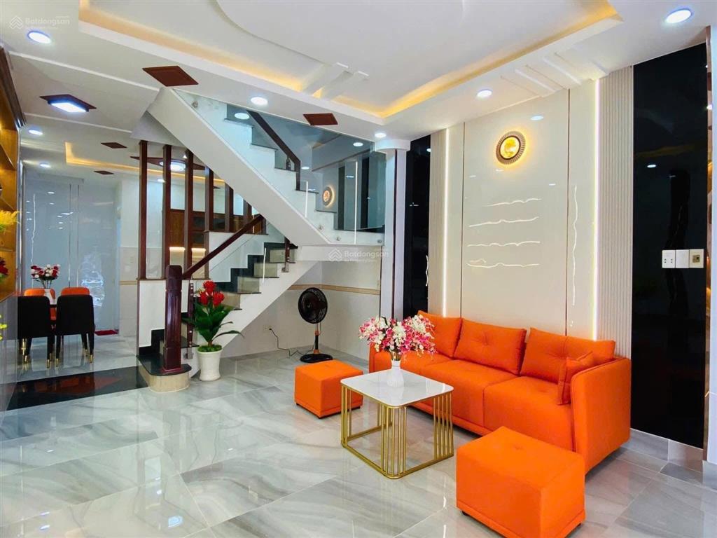 Chính chủ bán gấp nhà, nguyên hồng, p1, bình thạnh, 59m2/ 2tỷ8, sổ riêng, 3pn.