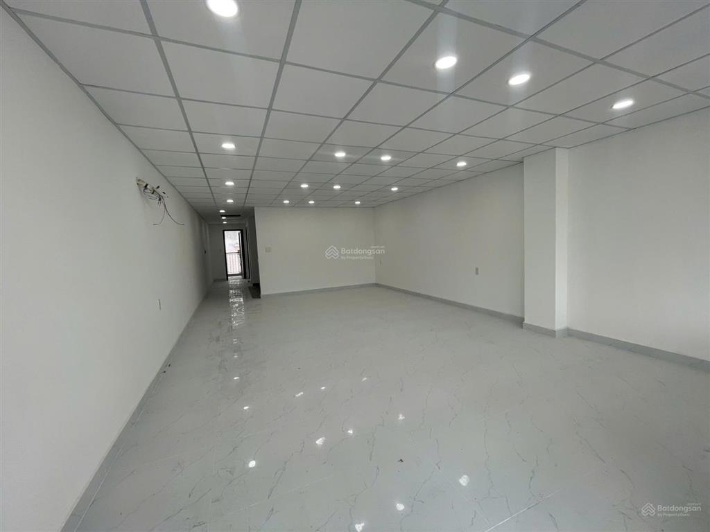 Cần bán nhà mới xây, view công viên, đường mt 20m, thuận tiện kinh doanh, cho thuê văn phòng