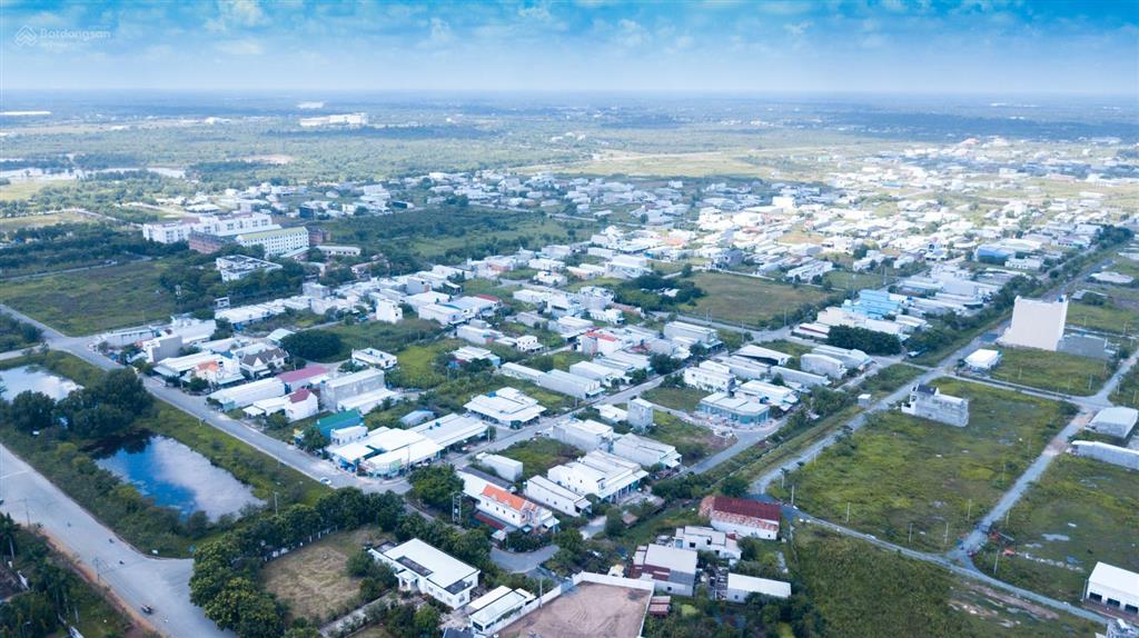 Cần bán lô đất 125m2, gần đường tl 10, sổ hồng riêng