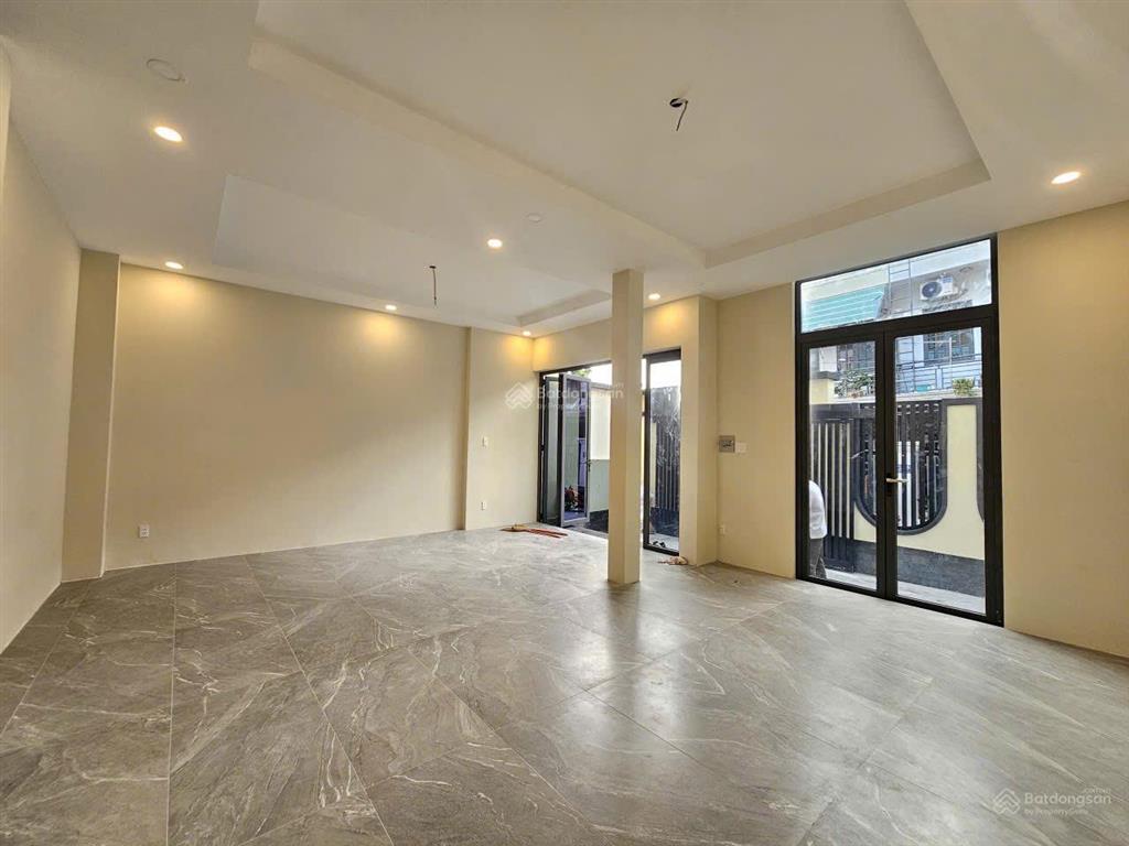 Bán nhà 3 tầng đường 61 thảo điền  102m2  giá 17,5 tỷ