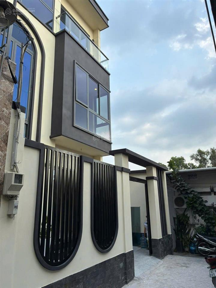 Bán nhà 3 tầng đường 61 thảo điền  102m2  giá 17,5 tỷ