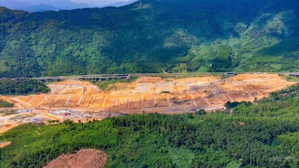 Trực tiếp cđt mở bán bt,liền kề shopehouse mặt biển,view suối vin làng vânvinhomes hải vân bay.