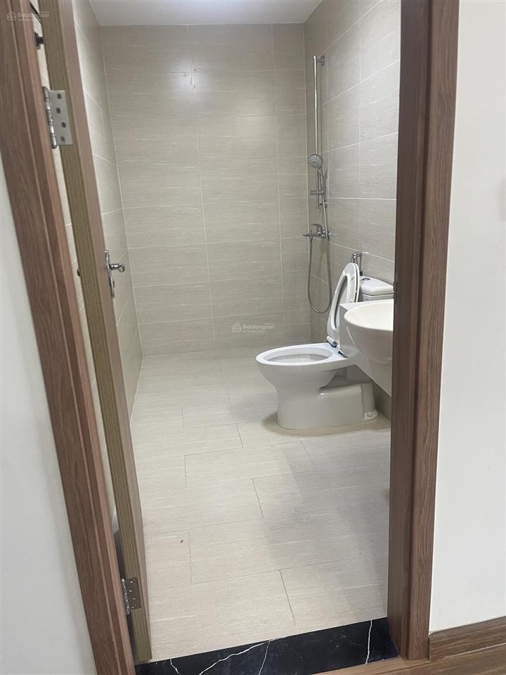 Chính chủ bán lỗ căn 3pn dt 85m² tầng trung toà l1 le grand jardin sài đồng, có slot ô tô, full đồ
