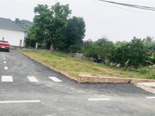 Chính chủ cần bán lô góc 2 mt 102m2 full đường nhựa gần bến xe bus, trường học, chợ, ub giá 2 tỷ