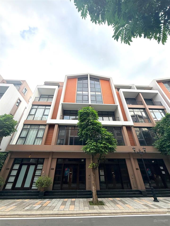 Cắt lỗ 800tr vào giá căn ánh dương 54m2 tại vinhomes ocean park 3, giá tốt 7,6 tỷ,